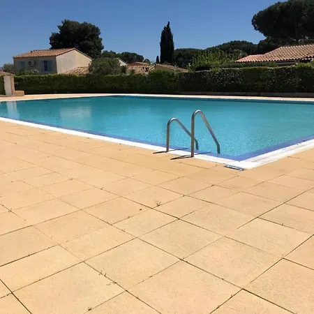 2 Z'efs Holiday home