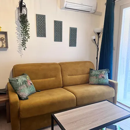 Holiday home 2 Z'efs *